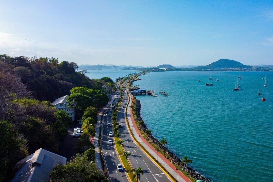 Causeway de Amador